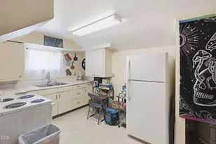 108 N Columbus Ave, Medford, OR 97501 - Photo 26