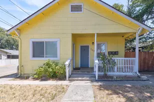 108 N Columbus Ave, Medford, OR 97501 - Photo 2