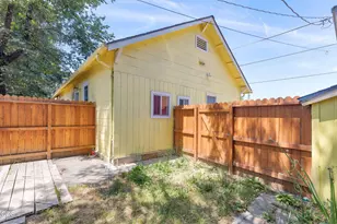 108 N Columbus Ave, Medford, OR 97501 - Photo 22