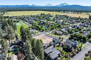 446 S Cottonwood St, Sisters, OR 97759 - Photo 46