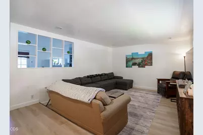 609 E Archwood Drive, Eagle Point, OR 97524 - Photo 4