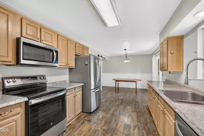 2425 E McAndrews Road, Medford, OR 97504 - Photo 8