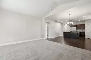 21171 SE Kayla Ct, Bend, OR 97702 - Photo 8