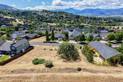 4359 Vista Pointe Drive, Medford, OR 97504 - Photo 8