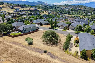 4359 Vista Pointe Drive, Medford, OR 97504 - Photo 10