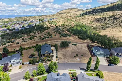 4359 Vista Pointe Drive, Medford, OR 97504 - Photo 4