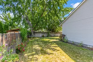 634 NW 22nd St, Redmond, OR 97756 - Photo 30
