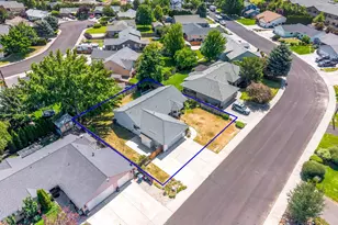 634 NW 22nd St, Redmond, OR 97756 - Photo 34
