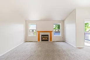 634 NW 22nd St, Redmond, OR 97756 - Photo 6