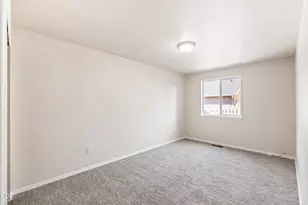 634 NW 22nd St, Redmond, OR 97756 - Photo 20