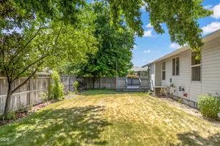 634 NW 22nd St, Redmond, OR 97756 - Photo 28