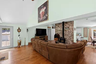 4300 Pleasant Creek Road, Rogue River, OR 97537 - Photo 12