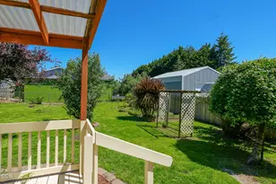 2172 17th St, North Bend, OR 97459 - Photo 16