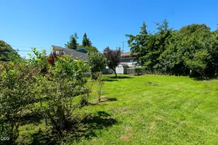 2172 17th St, North Bend, OR 97459 - Photo 8