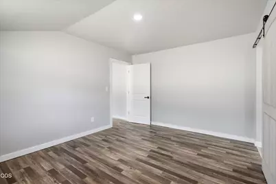 8960 N Applegate Road, Grants Pass, OR 97527 - Photo 24
