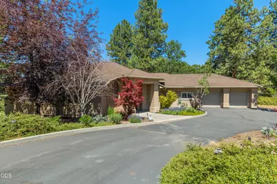 6749 Coopers Hawk Road, Klamath Falls, OR 97601 - Photo 10