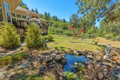 6749 Coopers Hawk Road, Klamath Falls, OR 97601 - Photo 16