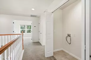 1852 Summer Pl, Talent, OR 97540 - Photo 14