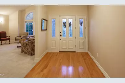 912 Mountain View Drive, Medford, OR 97504 - Photo 4