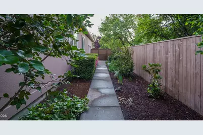 912 Mountain View Drive, Medford, OR 97504 - Photo 28