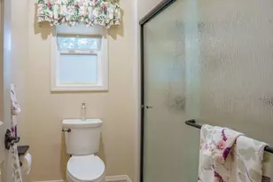 912 Mountain View Dr, Medford, OR 97504 - Photo 16