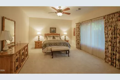 912 Mountain View Drive, Medford, OR 97504 - Photo 12