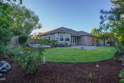 912 Mountain View Drive, Medford, OR 97504 - Photo 22