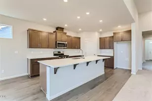 63103 NE Henningsen Pl, Bend, OR 97701 - Photo 28