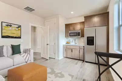 63103 NE Henningsen Pl, Bend, OR 97701 - Photo 14