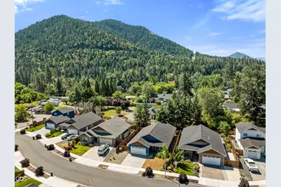 2113 SE Kayleigh Way, Grants Pass, OR 97526 - Photo 30