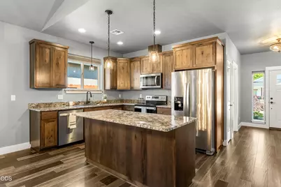 2113 SE Kayleigh Way, Grants Pass, OR 97526 - Photo 6