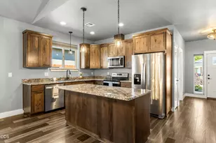 2113 SE Kayleigh Way, Grants Pass, OR 97526 - Photo 6