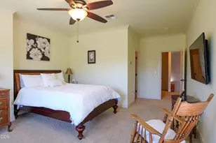191 Foxwood Dr, Grants Pass, OR 97527 - Photo 36