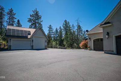 191 Foxwood Drive, Grants Pass, OR 97527 - Photo 2