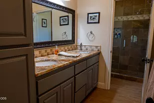 191 Foxwood Dr, Grants Pass, OR 97527 - Photo 40