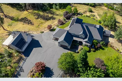 191 Foxwood Drive, Grants Pass, OR 97527 - Photo 8