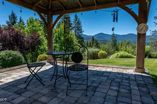 191 Foxwood Dr, Grants Pass, OR 97527 - Photo 48