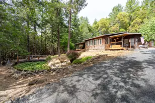 271 Highwood, Grants Pass, OR 97527 - Photo 2