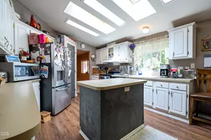 271 Highwood, Grants Pass, OR 97527 - Photo 14