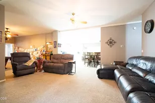 271 Highwood, Grants Pass, OR 97527 - Photo 12