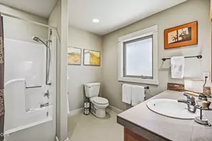 57733 Wallowa Loop, Sunriver, OR 97707 - Photo 52