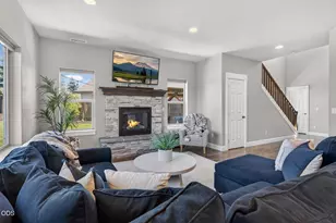 21394 NE Nolan Ct, Bend, OR 97701 - Photo 8