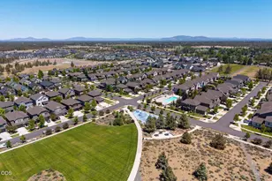 21394 NE Nolan Ct, Bend, OR 97701 - Photo 30