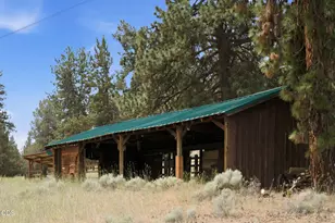 16927 Hwy 126, Sisters, OR 97759 - Photo 48