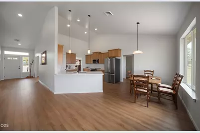 5101 SE Dixon Drive, Madras, OR 97741 - Photo 8