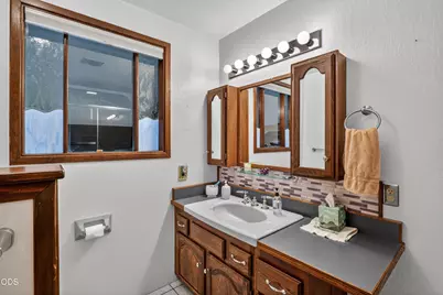 8489 Redwood Highway, Wilderville, OR 97543 - Photo 20
