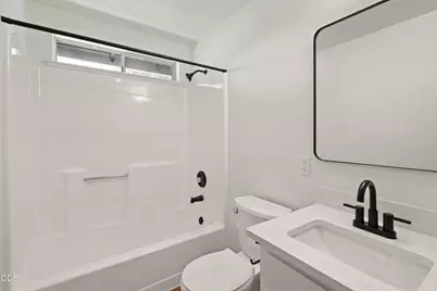 557 Glenn Way, Central Point, OR 97502 - Photo 14