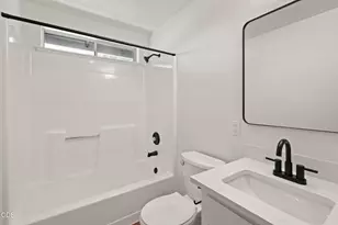 557 Glenn Way, Central Point, OR 97502 - Photo 14