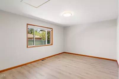 408 NE Hawthorne Avenue, Bend, OR 97701 - Photo 16