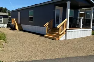 1 Corral Ln, Ashland, OR 97520 - Photo 2